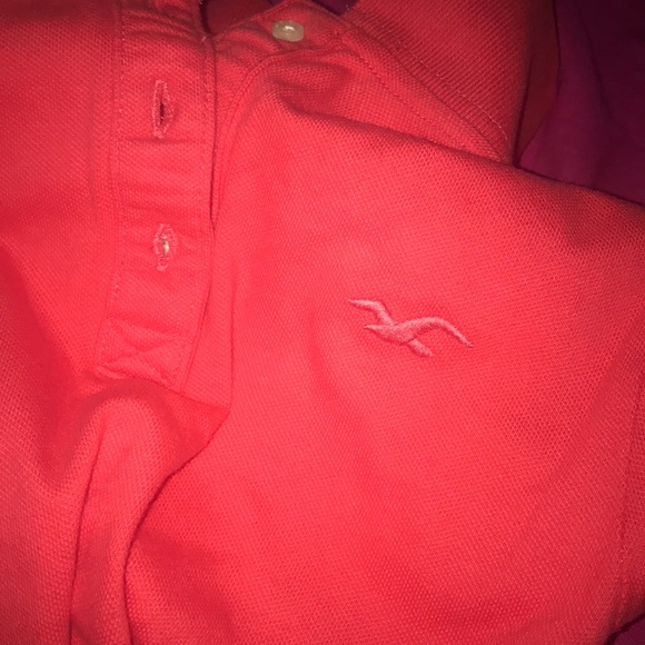 2 HOLLISTER POLOS BRIGHT RED SELLING 2 FOR 40 - Picture 3 of 3